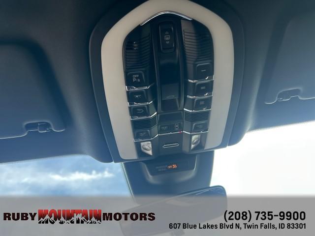 used 2020 Porsche Macan car