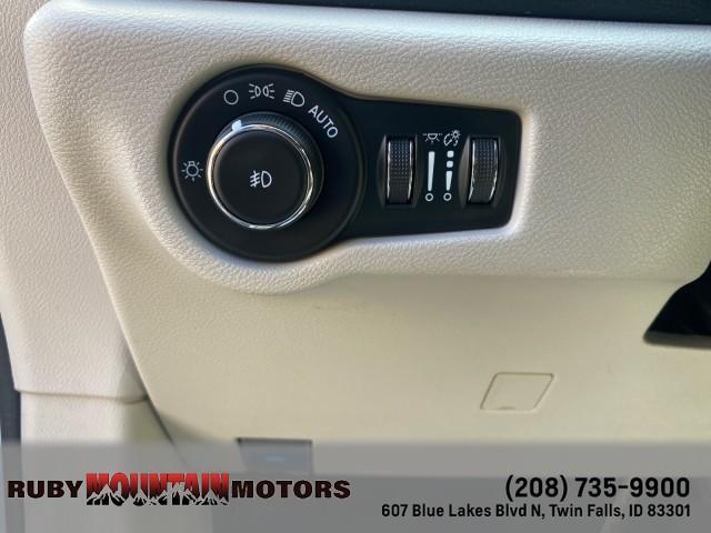 used 2023 Chrysler Pacifica car, priced at $28,799