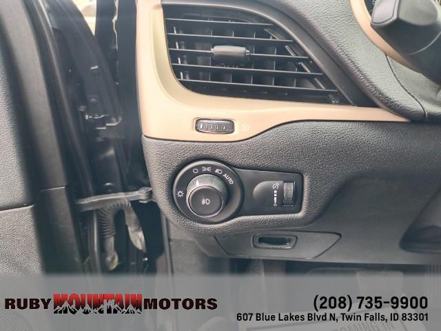 used 2018 Jeep Cherokee car