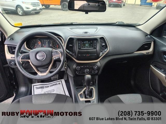 used 2018 Jeep Cherokee car
