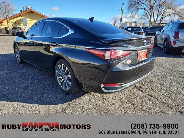 used 2021 Lexus ES 300h car, priced at $32,497