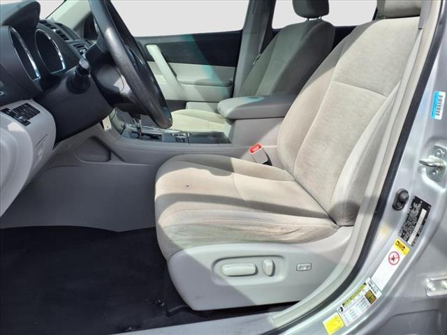 used 2013 Toyota Highlander car, priced at $16,995
