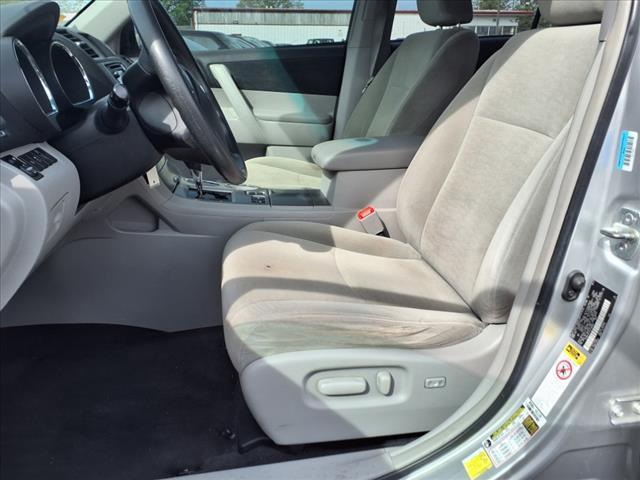 used 2013 Toyota Highlander car, priced at $16,995