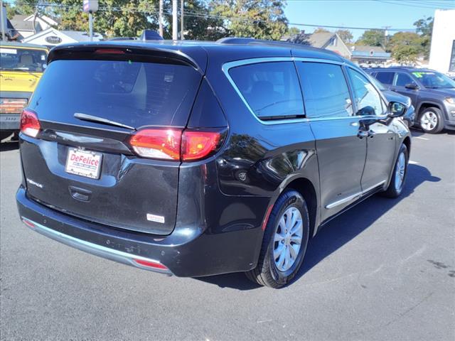 used 2017 Chrysler Pacifica car, priced at $15,995