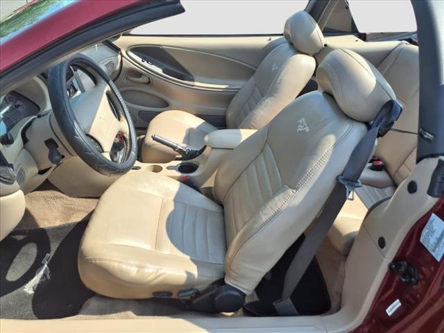 used 2004 Ford Mustang car