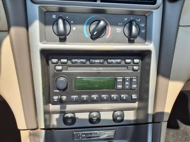 used 2004 Ford Mustang car