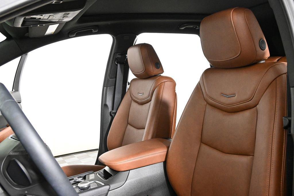 new 2025 Cadillac XT5 car, priced at $53,964