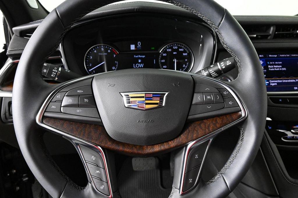 new 2025 Cadillac XT5 car, priced at $53,964