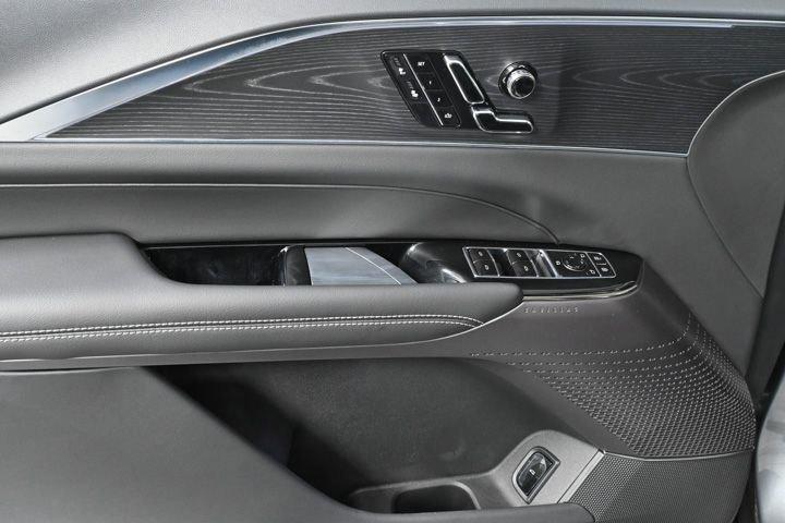 new 2025 Cadillac LYRIQ car, priced at $59,990