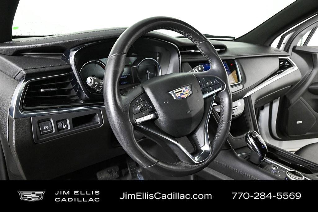 used 2021 Cadillac XT6 car, priced at $33,500
