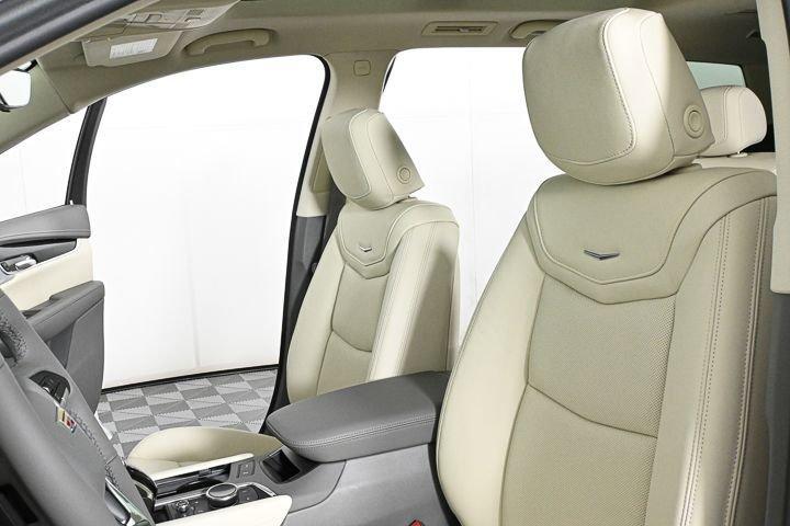 new 2025 Cadillac XT6 car, priced at $58,009