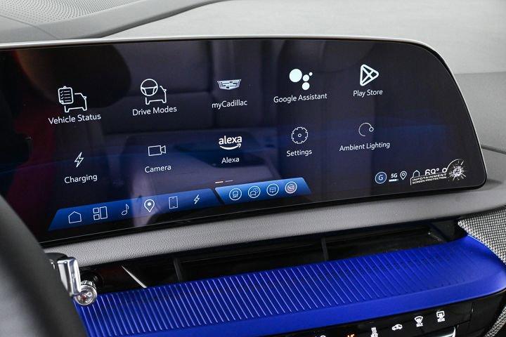new 2025 Cadillac OPTIQ car, priced at $59,015