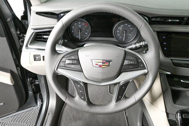 new 2025 Cadillac XT5 car, priced at $54,665