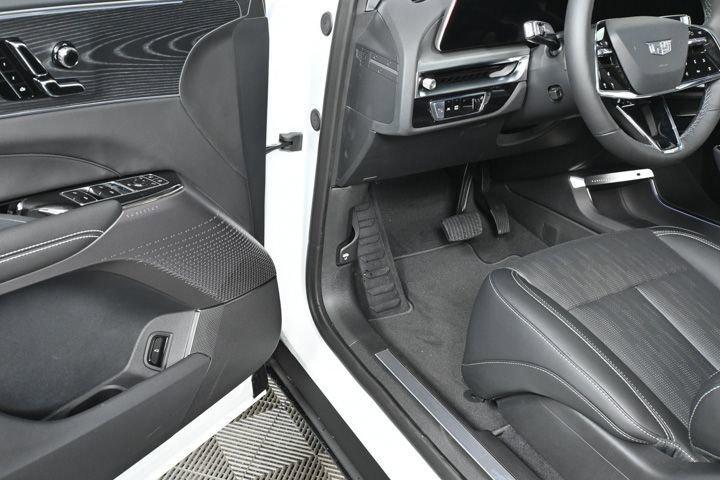 new 2025 Cadillac LYRIQ car, priced at $61,215