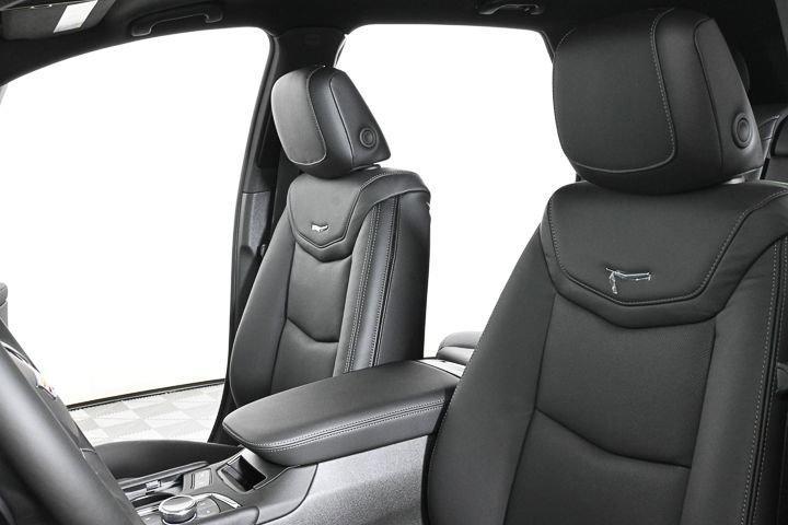 new 2025 Cadillac XT5 car, priced at $56,585