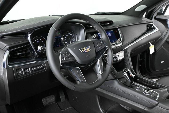 new 2025 Cadillac XT5 car, priced at $56,585
