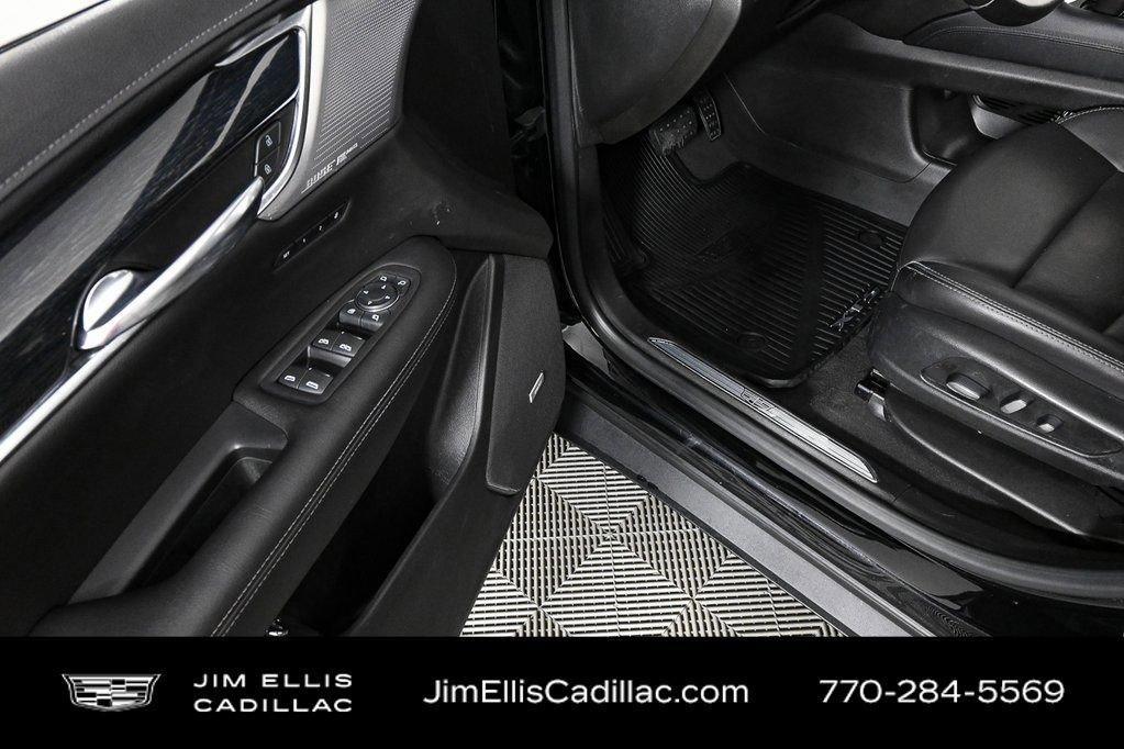 used 2020 Cadillac XT5 car, priced at $26,977