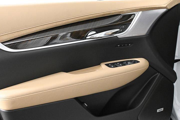 new 2025 Cadillac XT6 car, priced at $72,015