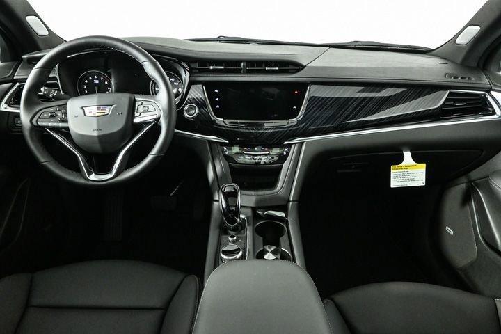 new 2025 Cadillac XT6 car, priced at $60,690