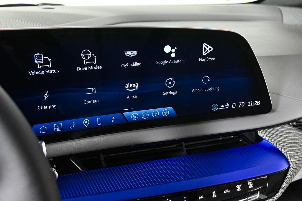 new 2025 Cadillac OPTIQ car, priced at $48,285