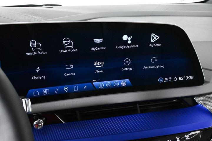 new 2025 Cadillac OPTIQ car, priced at $59,615