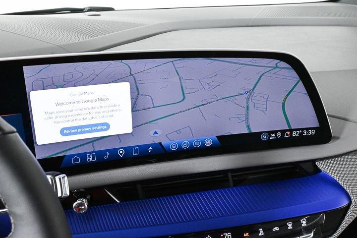 new 2025 Cadillac OPTIQ car, priced at $59,615