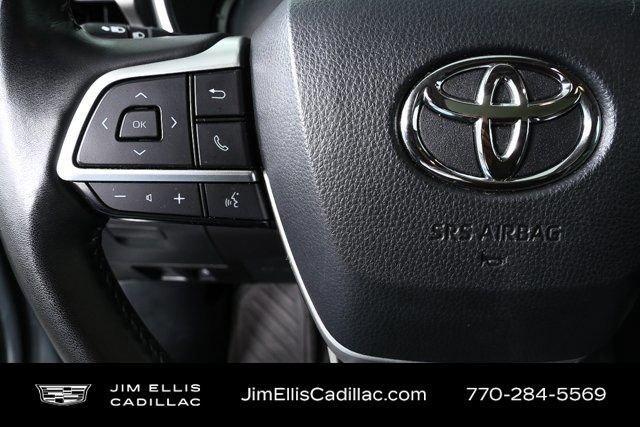 used 2024 Toyota Highlander car, priced at $39,500