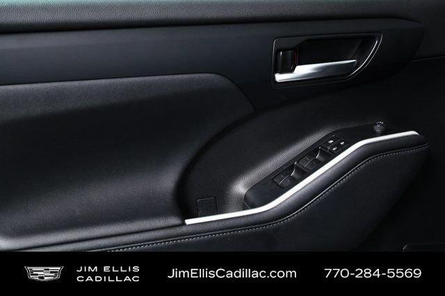 used 2024 Toyota Highlander car, priced at $39,500