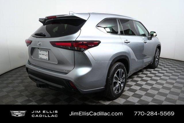 used 2024 Toyota Highlander car, priced at $39,500