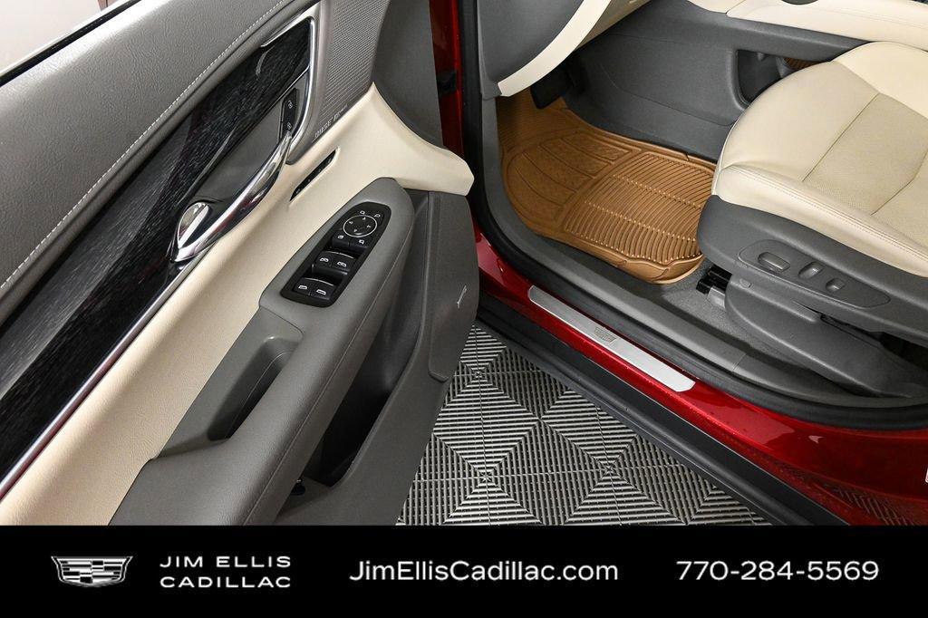 used 2022 Cadillac XT6 car, priced at $34,488