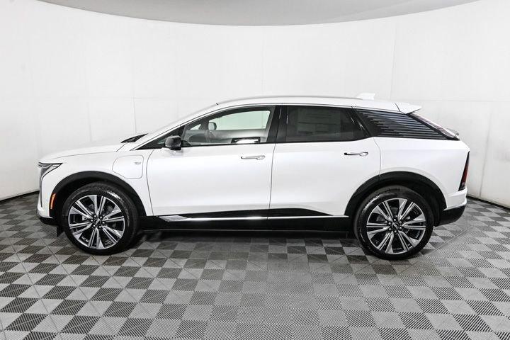 new 2025 Cadillac OPTIQ car, priced at $62,020