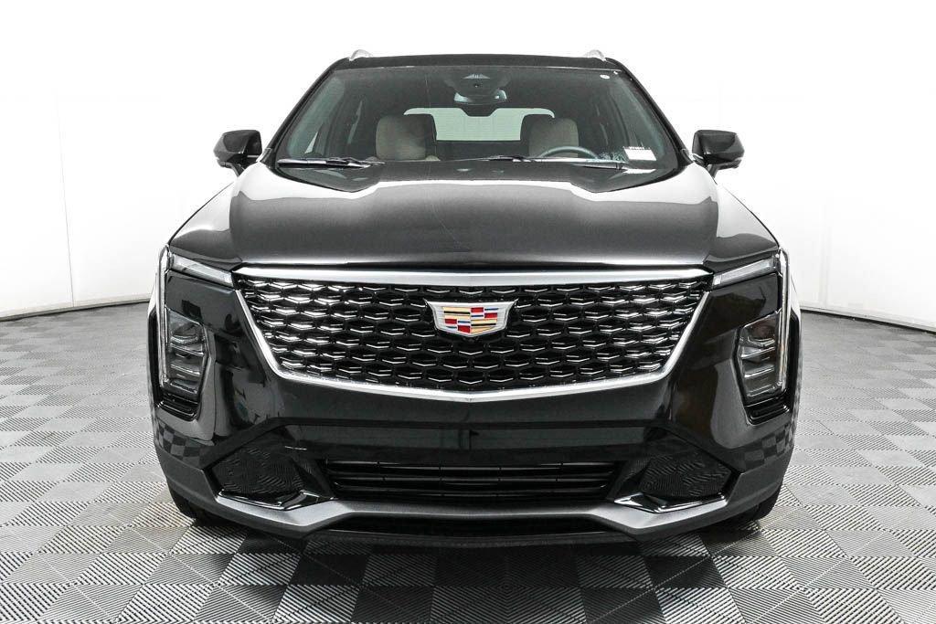 new 2025 Cadillac XT4 car, priced at $39,910