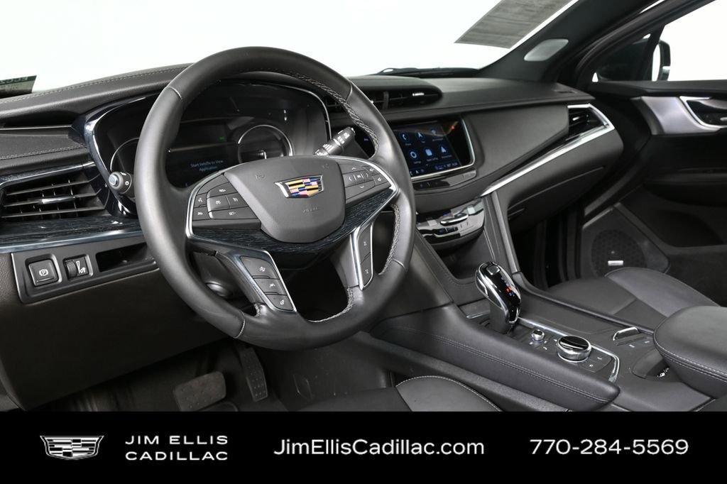used 2025 Cadillac XT5 car, priced at $43,530
