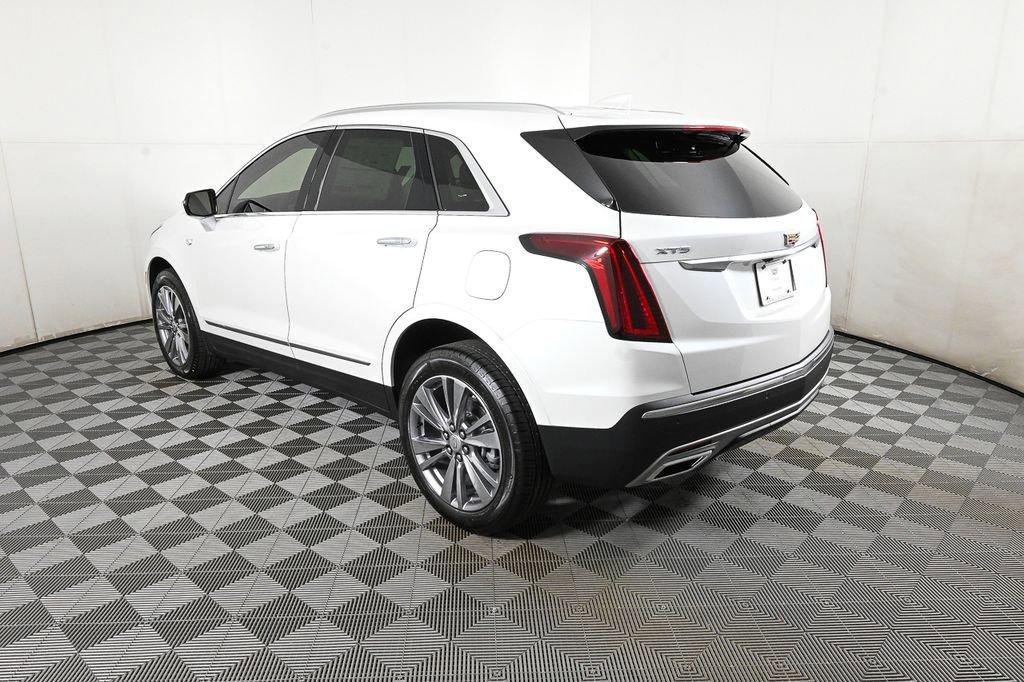 new 2025 Cadillac XT5 car, priced at $52,850