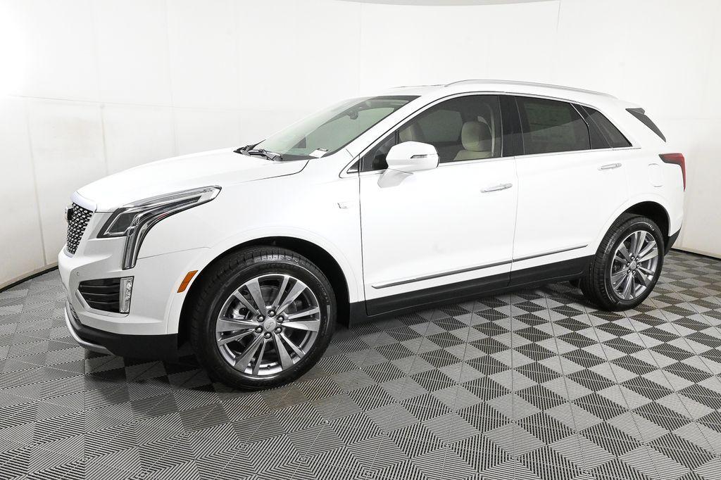 new 2025 Cadillac XT5 car, priced at $52,850