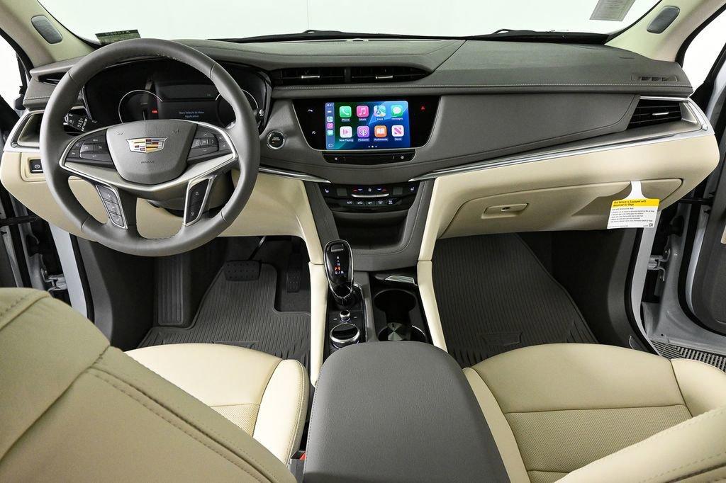 new 2025 Cadillac XT5 car, priced at $52,850