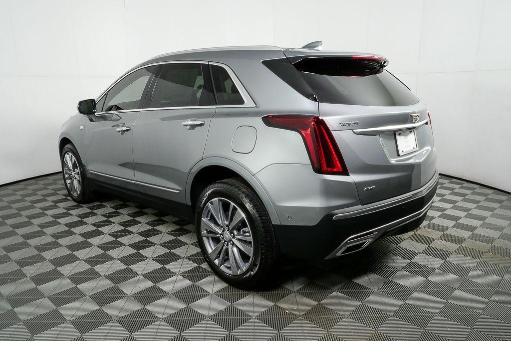 new 2026 Cadillac XT5 car, priced at $59,470