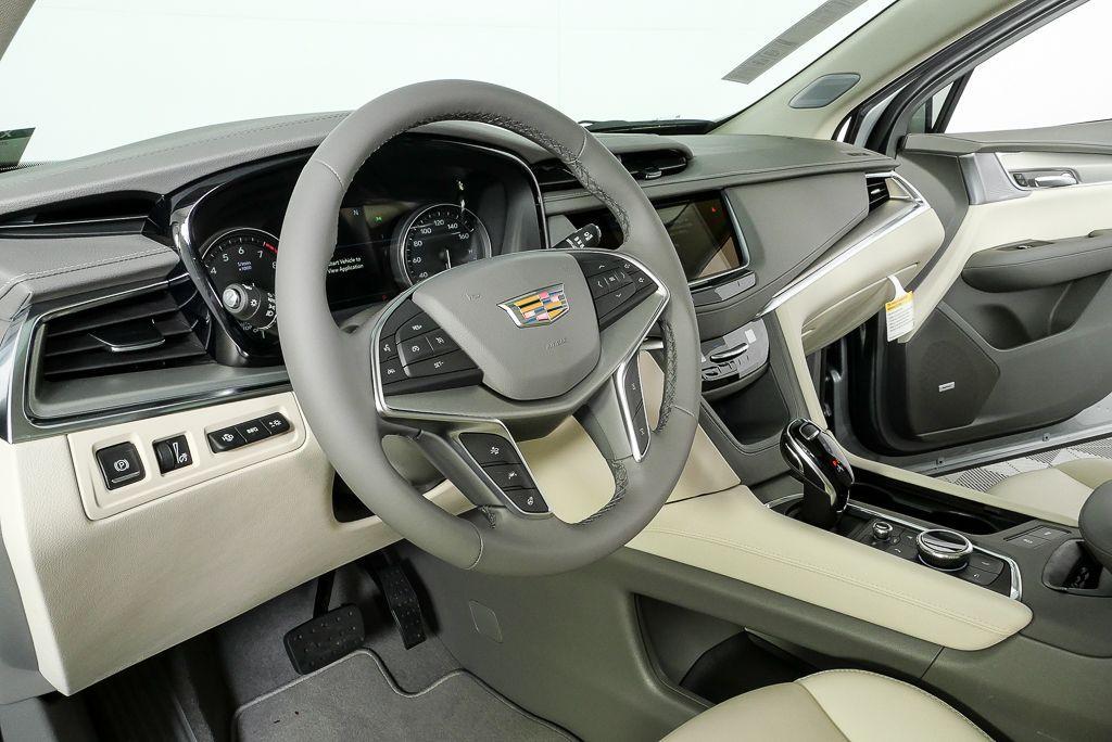 new 2026 Cadillac XT5 car, priced at $59,470