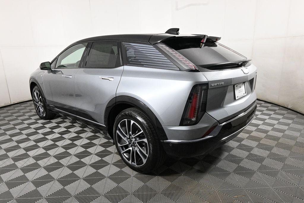 new 2025 Cadillac OPTIQ car, priced at $49,715
