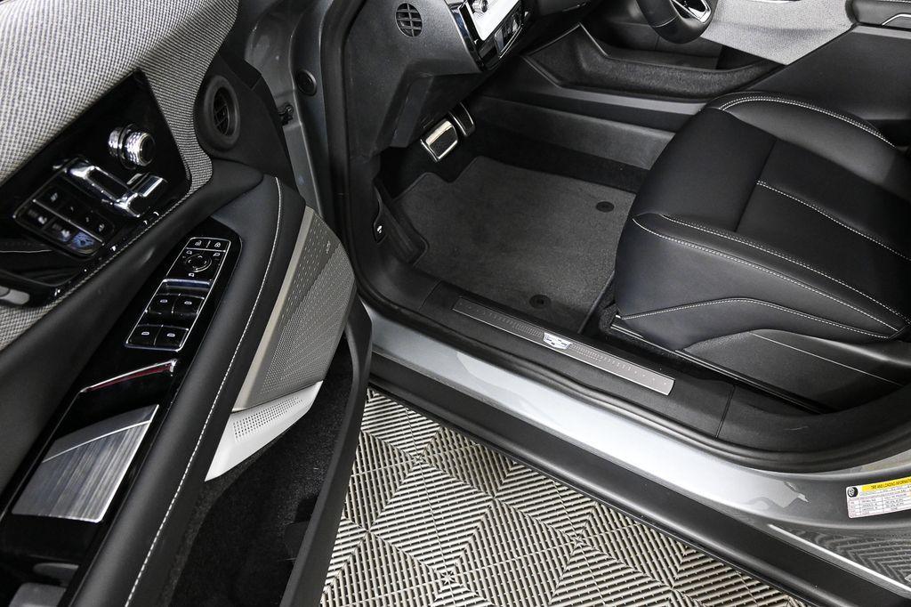 new 2025 Cadillac OPTIQ car, priced at $49,715