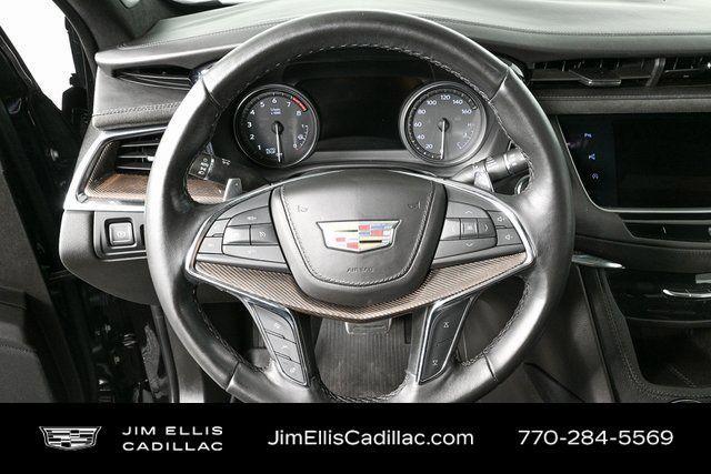 used 2022 Cadillac XT5 car, priced at $38,900
