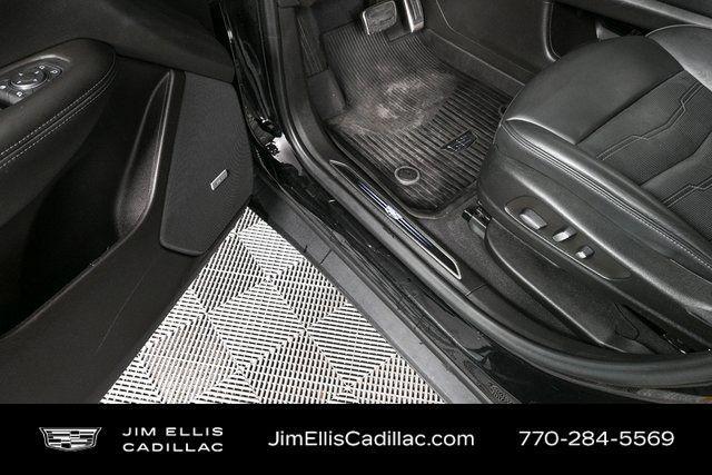 used 2022 Cadillac XT5 car, priced at $38,900