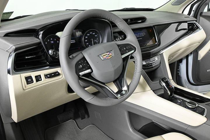 new 2025 Cadillac XT6 car, priced at $58,009