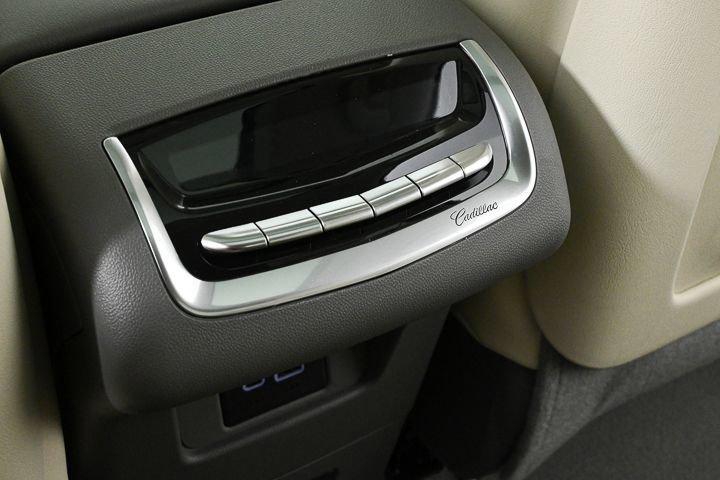 new 2025 Cadillac XT6 car, priced at $58,009