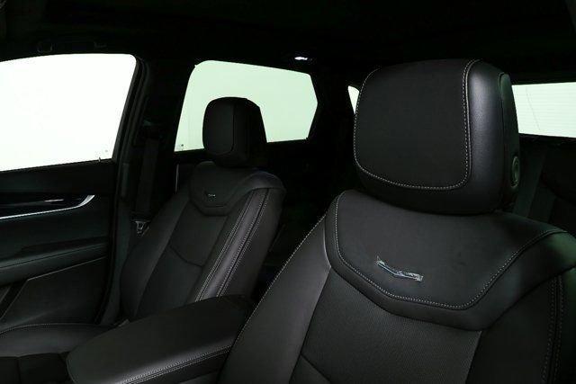 new 2025 Cadillac XT5 car, priced at $51,715