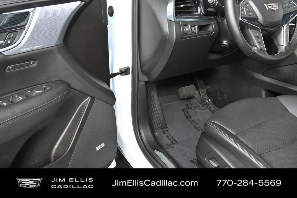 used 2025 Cadillac XT5 car, priced at $41,399