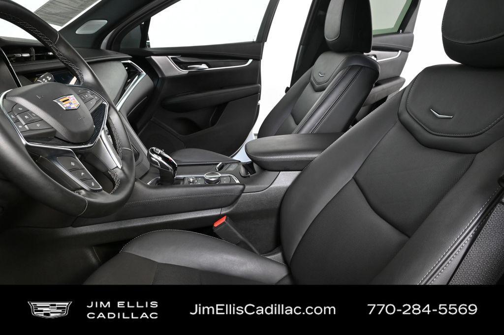 used 2025 Cadillac XT5 car, priced at $41,399