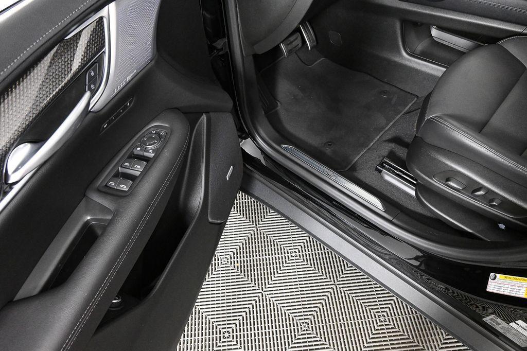 new 2025 Cadillac XT5 car, priced at $57,965