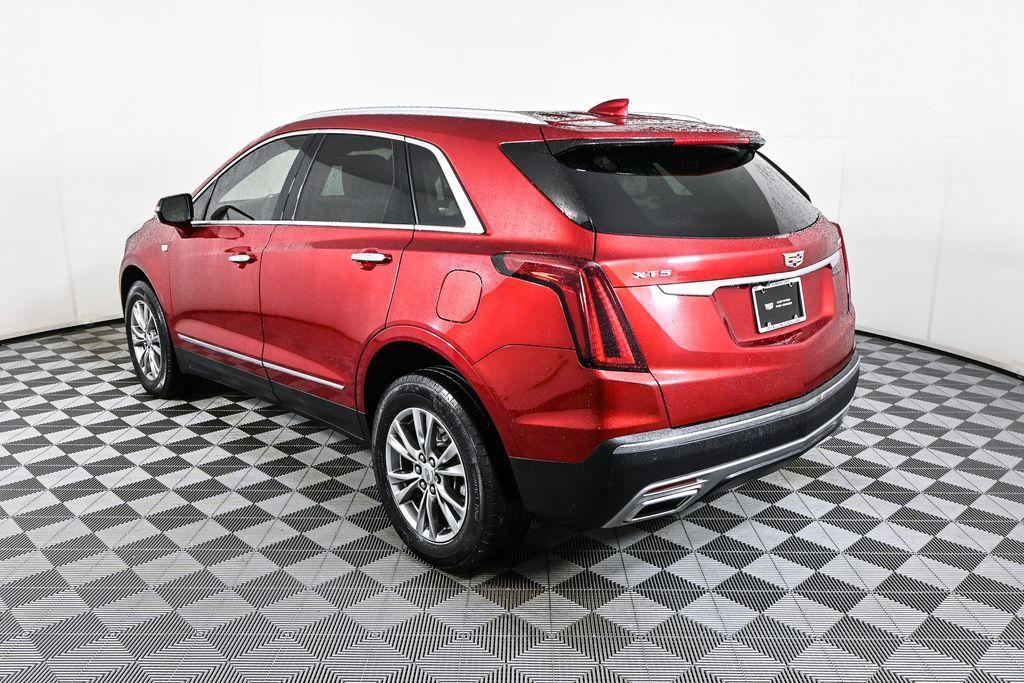 used 2021 Cadillac XT5 car, priced at $29,988