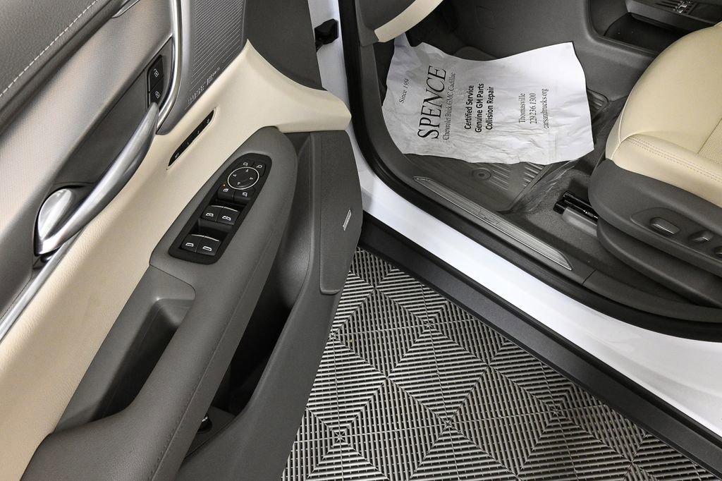 new 2025 Cadillac XT5 car, priced at $53,725